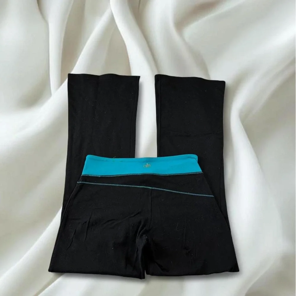 Alo Yoga black teal flare leggings y2k mcbling athletic workout